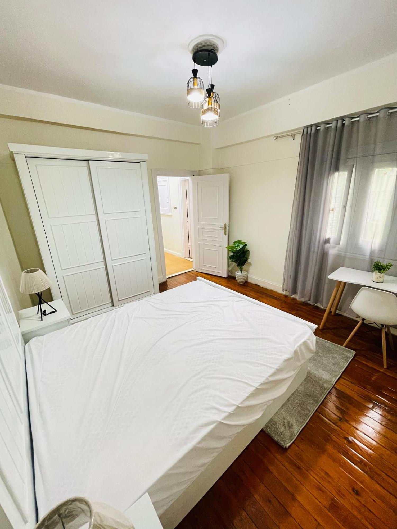Tranquil In Heart Of Apartment